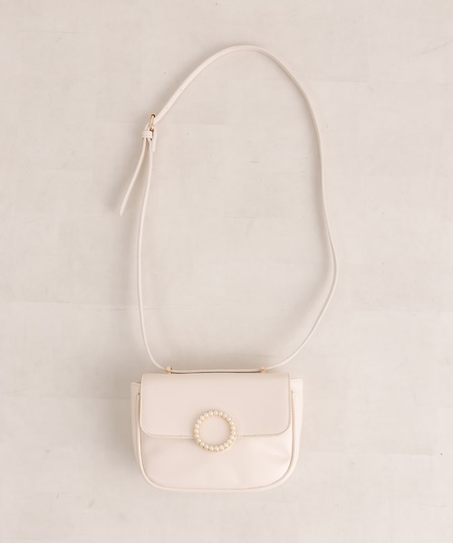 OLIVE des OLIVE（オリーブデオリーブ）の「パールバックルショルダーバッグ（ショルダーバッグ・レディース・ブラック/アイボリー・FREE）」の7枚目の写真