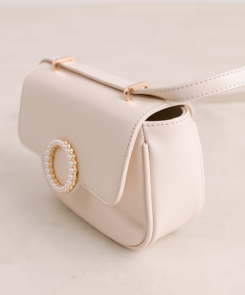 OLIVE des OLIVE（オリーブデオリーブ）の「パールバックルショルダーバッグ（ショルダーバッグ・レディース・ブラック/アイボリー・FREE）」の12枚目の写真