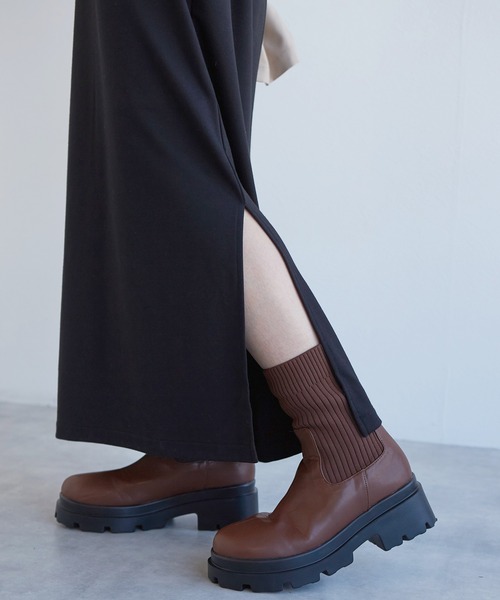 w closet（ダブルクローゼット）の「厚底ソックスブーツ（ブーツ・レディース・アイボリー/ブラック/ブラウン・M/L）」の8枚目の写真