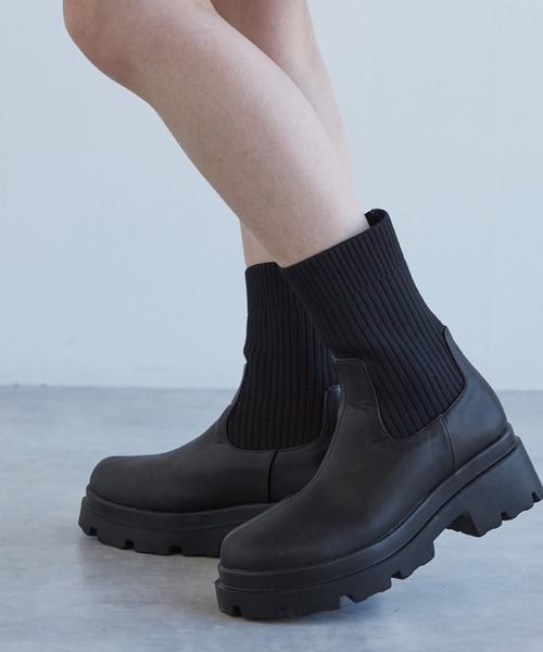 w closet（ダブルクローゼット）の「厚底ソックスブーツ（ブーツ・レディース・アイボリー/ブラック/ブラウン・M/L）」の10枚目の写真