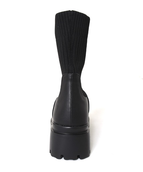 w closet（ダブルクローゼット）の「厚底ソックスブーツ（ブーツ・レディース・アイボリー/ブラック/ブラウン・M/L）」の13枚目の写真