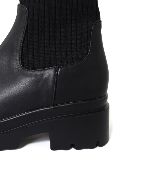 w closet（ダブルクローゼット）の「厚底ソックスブーツ（ブーツ・レディース・アイボリー/ブラック/ブラウン・M/L）」の17枚目の写真