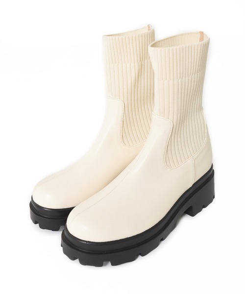 w closet（ダブルクローゼット）の「厚底ソックスブーツ（ブーツ・レディース・アイボリー/ブラック/ブラウン・M/L）」の18枚目の写真