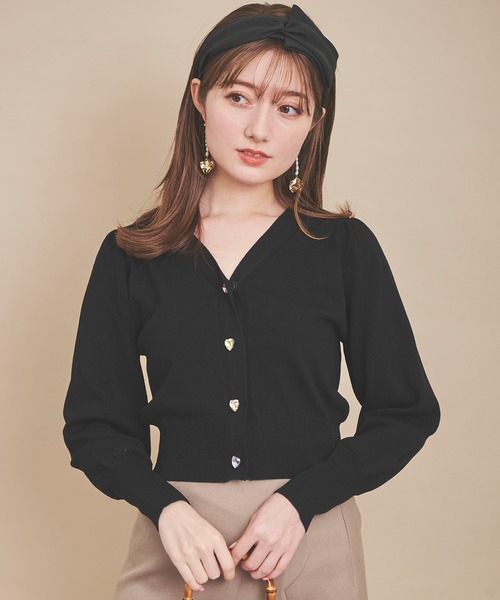 31 Sons de mode（トランテアン　ソン　ドゥ　モード）の「ハートビジューＶネックカーディガン（カーディガン/ボレロ・レディース・レッド/オフホワイト/ブラック・36）」の3枚目の写真