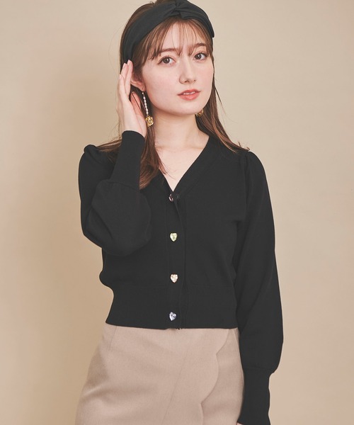 31 Sons de mode（トランテアン　ソン　ドゥ　モード）の「ハートビジューＶネックカーディガン（カーディガン/ボレロ・レディース・レッド/オフホワイト/ブラック・36）」の11枚目の写真