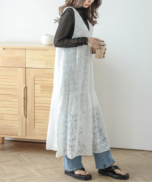 AMELY(エミリー)の「ジャガードレースワンピース(ワンピース・レディース・ホワイト/ブラック・M/L)」の2枚目の写真