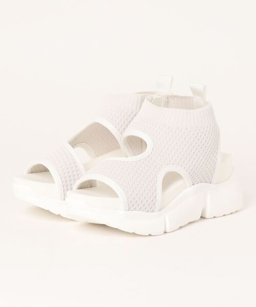 Realta（レアルタ）の「Mafmof(マフモフ)メッシュ厚底スポーツサンダル（サンダル・レディース・ホワイト/ブラック系その他/ブラック・L/S/M/LL）」の2枚目の写真