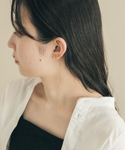 SMELLY(スメリー)の「メタルバーチェーンオメガイヤリング(イヤリング・レディース・ゴールド・-)」の5枚目の写真