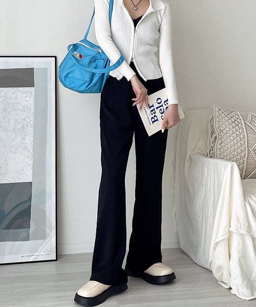 COCOMOMO(ココモモ)の「10色展開 タックスラックスパンツ ハイウエスト セミワイドパンツ スラックス パンツ きれいめ カジュアル オフィスカジュアル 春服 秋服(スラックス・レディース・グリーン/ダークグレー/ブラック/オレンジ/ワイン系/ホワイト/ダークブラウン/ピンク/ブルー/ベージュ・L/M/XL/S)」の1枚目の写真