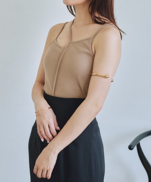 VANNIE U（ヴァニーユー）の「アシメカップキャミソール/2WAY（キャミソール・レディース・ベージュ/アイボリー/ブルー・FREE）」の6枚目の写真