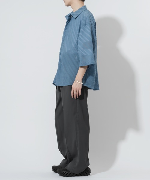 Adoon plain（アドーンプレーン）の「【Adoon plain】シアーストライプシャツ（シャツ/ブラウス・メンズ・ブルー/ブラック・MEDIUM/LARGE）」の8枚目の写真