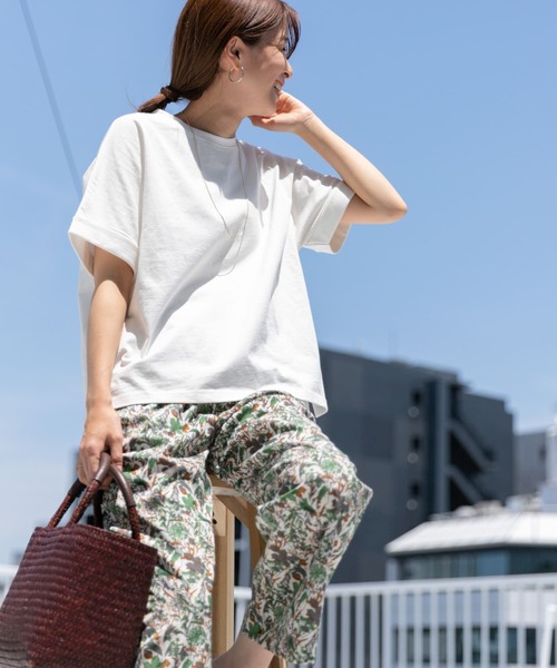 URBAN RESEARCH DOORS（アーバンリサーチドアーズ）の「USAコットンロールスリーブTシャツ（Tシャツ/カットソー・レディース・ブラック/ホワイト系その他/オフホワイト/ラベンダー・MEDIUM）」の5枚目の写真