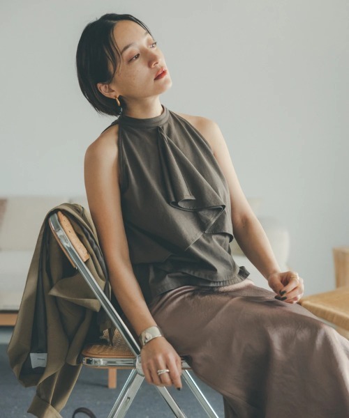 oblekt（オブレクト）の「オーガニックコットンフリルホルタートップス（Tシャツ/カットソー・レディース・ブラウン/ピンク/ブラック・FREE）」の6枚目の写真