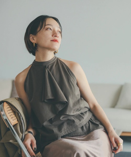 oblekt（オブレクト）の「オーガニックコットンフリルホルタートップス（Tシャツ/カットソー・レディース・ブラウン/ピンク/ブラック・FREE）」の10枚目の写真