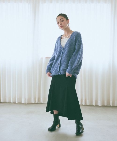 mysty woman(ミスティウーマン)の「シャーリングVストリングプルオーバー 972194(Tシャツ/カットソー・レディース・ブラック/ピンク系その他/アイボリー/ブルー系その他/イエロー/グリーン・FREE)」の11枚目の写真