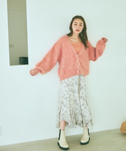 mysty woman(ミスティウーマン)の「シャーリングVストリングプルオーバー 972194(Tシャツ/カットソー・レディース・ブラック/ピンク系その他/アイボリー/ブルー系その他/イエロー/グリーン・FREE)」の8枚目の写真