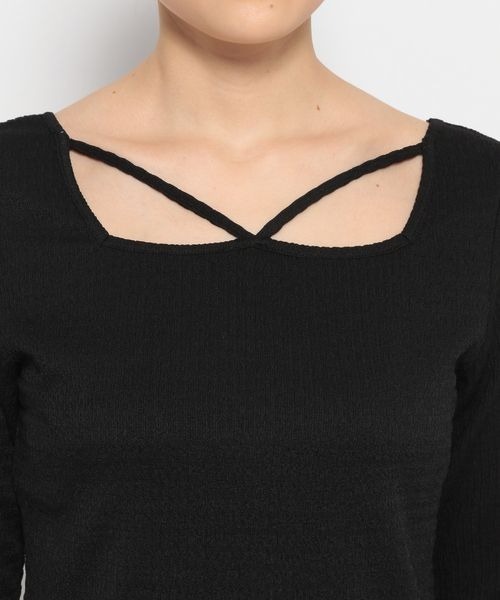 mysty woman(ミスティウーマン)の「シャーリングVストリングプルオーバー 972194(Tシャツ/カットソー・レディース・ブラック/ピンク系その他/アイボリー/ブルー系その他/イエロー/グリーン・FREE)」の16枚目の写真