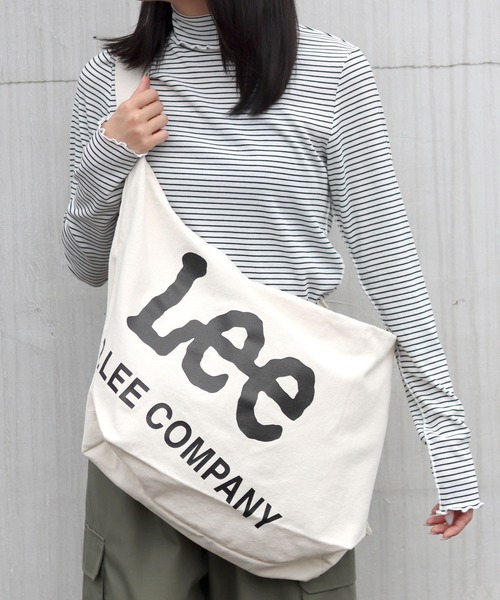 Lee(リー)の「Lee/リー キャンバス ビッグロゴプリント ショルダーバッグ/ニュースペーパーバッグ/レディース メンズ(ショルダーバッグ・レディース・オフホワイト/グレー/ブラック・FREE)」の20枚目の写真