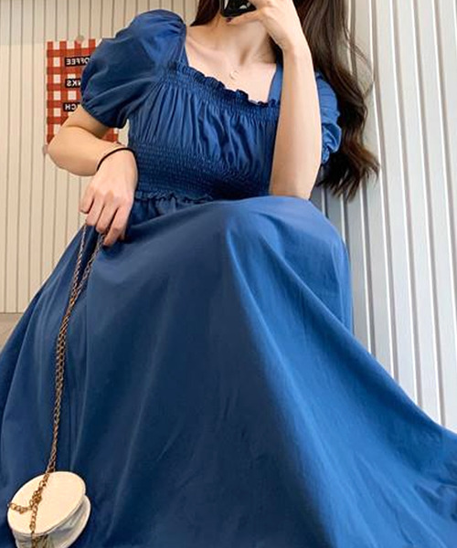 Amulet(アミュレット)の「シャーリングロングワンピース(ワンピース・レディース・ブルー/ライトブルー・L/M/XL)」の3枚目の写真
