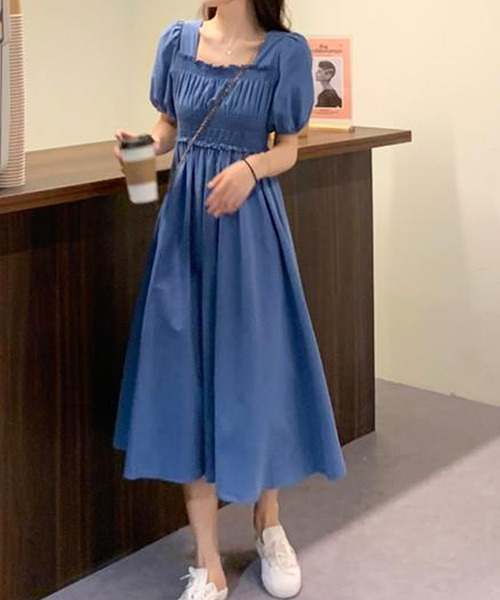 Amulet(アミュレット)の「シャーリングロングワンピース(ワンピース・レディース・ブルー/ライトブルー・L/M/XL)」の6枚目の写真