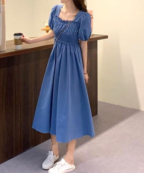 Amulet(アミュレット)の「シャーリングロングワンピース(ワンピース・レディース・ブルー/ライトブルー・L/M/XL)」の10枚目の写真