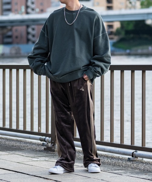 Goodwear(グッドウェア)の「【h】〔Goodwear〕ピグメント加工 ビッグシルエット クルーネックスウェット(スウェット・メンズ・ブルー/チャコールグレー/グリーン/パープル・MEDIUM/LARGE/X-LARGE)」の11枚目の写真