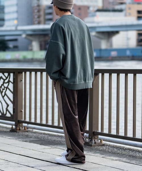 Goodwear(グッドウェア)の「【h】〔Goodwear〕ピグメント加工 ビッグシルエット クルーネックスウェット(スウェット・メンズ・ブルー/チャコールグレー/グリーン/パープル・MEDIUM/LARGE/X-LARGE)」の15枚目の写真