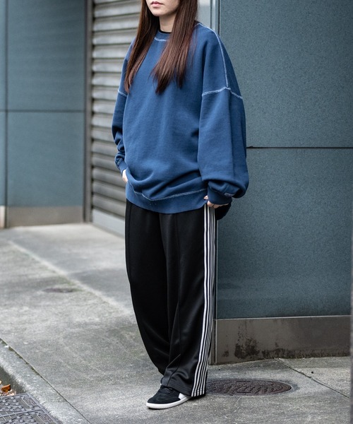 Goodwear(グッドウェア)の「【h】〔Goodwear〕ピグメント加工 ビッグシルエット クルーネックスウェット(スウェット・メンズ・ブルー/チャコールグレー/グリーン/パープル・MEDIUM/LARGE/X-LARGE)」の17枚目の写真