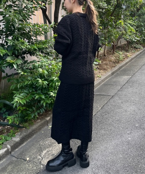 SallyLunn(サリーラン)の「ケーブルニットカーデセットアップ(ニット/セーター・レディース・グレー/ブラック/アイボリー・FREE)」の4枚目の写真