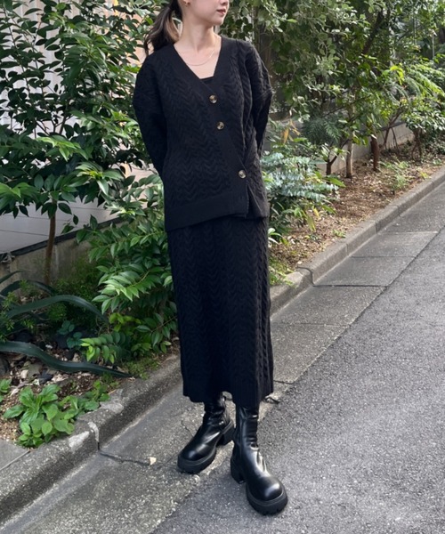 SallyLunn(サリーラン)の「ケーブルニットカーデセットアップ(ニット/セーター・レディース・グレー/ブラック/アイボリー・FREE)」の9枚目の写真