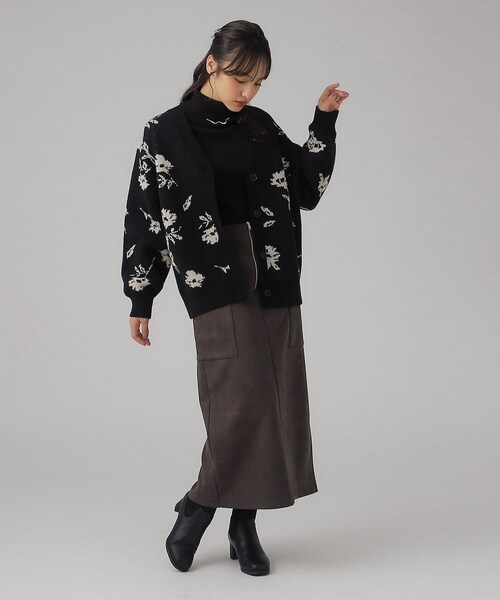 咲く花あきちゃん様⭐️クレ・ド・ポー ボーテセット Cutie Blonde（キューティーブロンド）の「◇花柄ジャカードニット