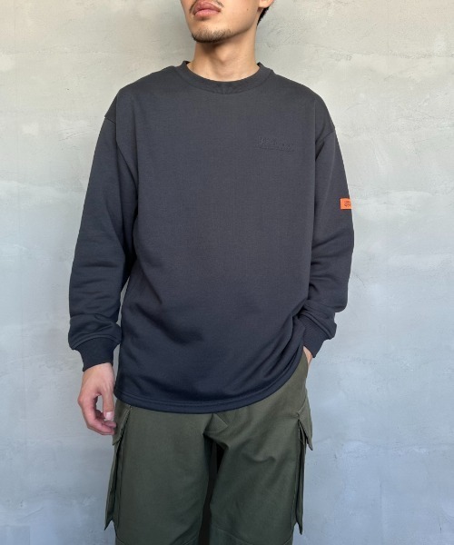 UNIVERSAL OVERALL（ユニバーサルオーバーオール）の「【men's FUDGE4月号掲載】[UNIVERSAL OVERALL/ユニバーサルオーバーオール] ドローコード付き クルーネックスウェット（スウェット・レディース・グレー/オートミール/サックスブルー/チャコール・L/S/M）」の8枚目の写真