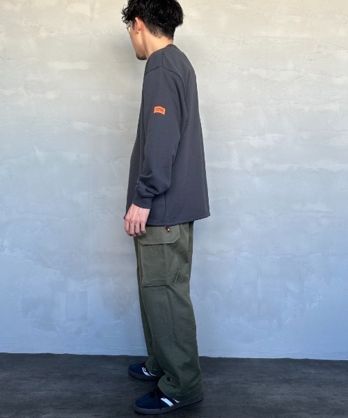 UNIVERSAL OVERALL（ユニバーサルオーバーオール）の「【men's FUDGE4月号掲載】[UNIVERSAL OVERALL/ユニバーサルオーバーオール] ドローコード付き クルーネックスウェット（スウェット・レディース・グレー/オートミール/サックスブルー/チャコール・L/S/M）」の12枚目の写真