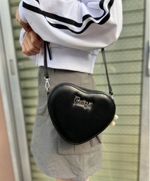 ロゴプレートハートポシェット