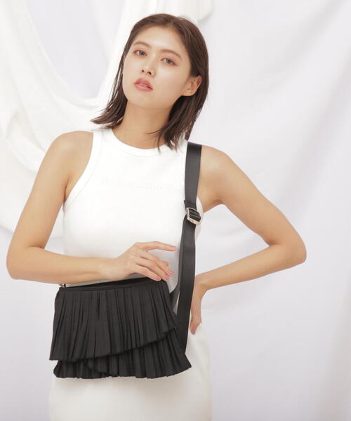 JILL by JILL STUART(ジルバイジルスチュアート)の「◇プリーツボディーバッグ(ボディバッグ/ウエストポーチ・レディース・ホワイト/グレー/ブラック・FREE)」の9枚目の写真