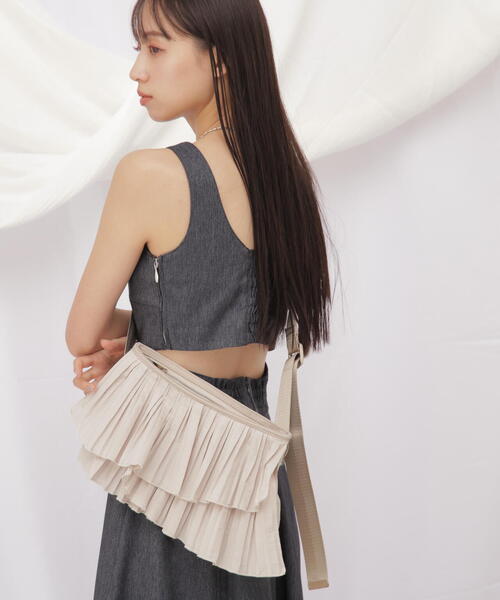 JILL by JILL STUART(ジルバイジルスチュアート)の「◇プリーツボディーバッグ(ボディバッグ/ウエストポーチ・レディース・ホワイト/グレー/ブラック・FREE)」の11枚目の写真