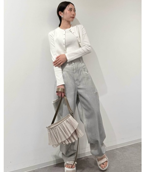 JILL by JILL STUART(ジルバイジルスチュアート)の「◇プリーツボディーバッグ(ボディバッグ/ウエストポーチ・レディース・ホワイト/グレー/ブラック・FREE)」の4枚目の写真