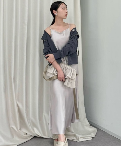JILL by JILL STUART(ジルバイジルスチュアート)の「◇プリーツボディーバッグ(ボディバッグ/ウエストポーチ・レディース・ホワイト/グレー/ブラック・FREE)」の6枚目の写真