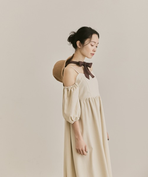 moi tytto オフショルダー パフスリーブ袖取り外しワンピース moi tytto オフショルダー パフスリーブ袖取り外しワンピース