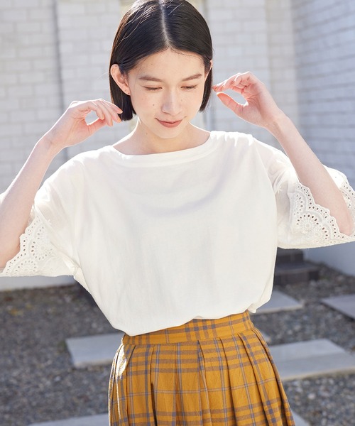 Viola e Viola(ヴィオラエヴィオラ)の「綿100% 袖レース切替Tシャツ(Tシャツ/カットソー・レディース・オレンジ/ホワイト/ブラック・LL/M/L/3L)」の4枚目の写真
