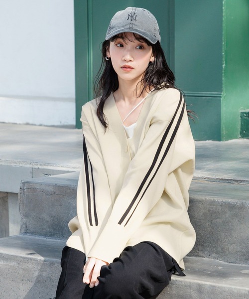 LOWRYS FARM(ローリーズファーム)の「スポンディッシュVカーディガンLS 111154(カーディガン/ボレロ・レディース・ベージュ/レッド/ブルー/アイボリー/ブラック・FREE)」の8枚目の写真