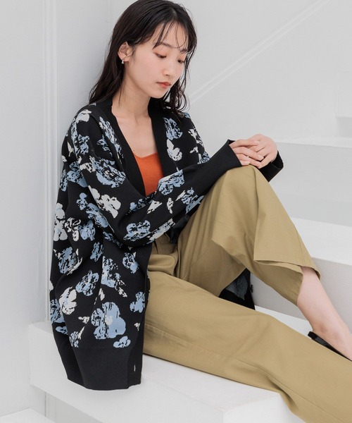 LOWRYS FARM(ローリーズファーム)の「スポンディッシュVカーディガンLS 111154(カーディガン/ボレロ・レディース・ベージュ/レッド/ブルー/アイボリー/ブラック・FREE)」の18枚目の写真