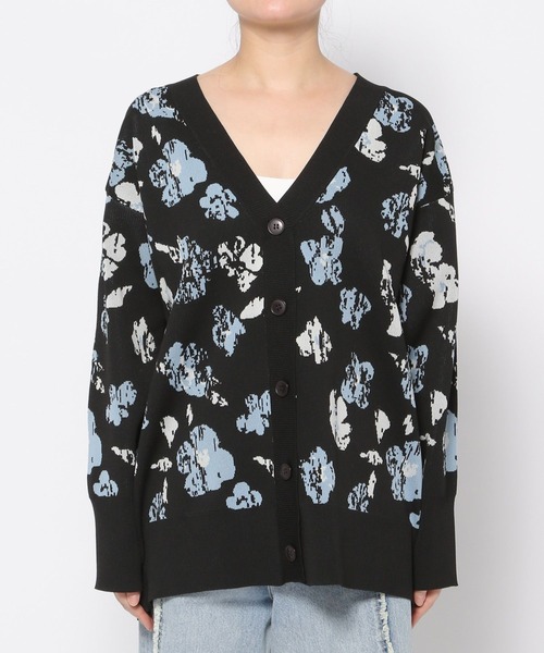 LOWRYS FARM(ローリーズファーム)の「スポンディッシュVカーディガンLS 111154(カーディガン/ボレロ・レディース・ベージュ/レッド/ブルー/アイボリー/ブラック・FREE)」の22枚目の写真