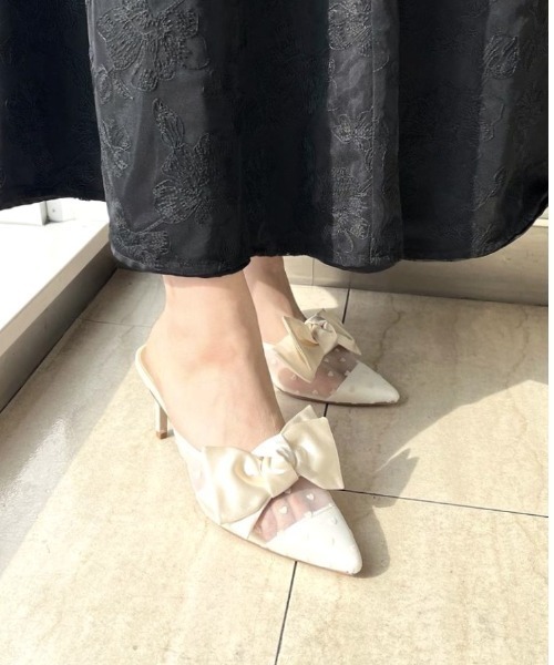 R&E（アールアンドイー）の「【24SS新作】【R&E】リボン付きドットチュールミュールパンプス（パンプス・レディース・アイボリー/ブラック・M/L/S）」の20枚目の写真