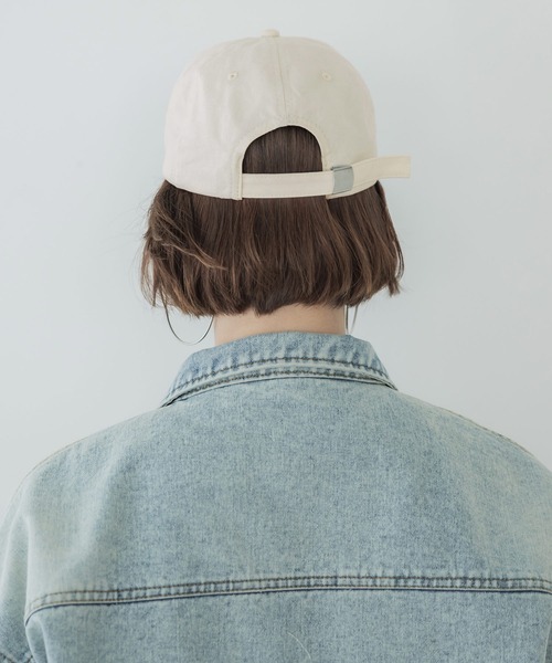 coca(coca)(コカ)の「ロゴ刺繍キャップ(キャップ・レディース・アイボリー/ネイビー・ONE SIZE)」の5枚目の写真