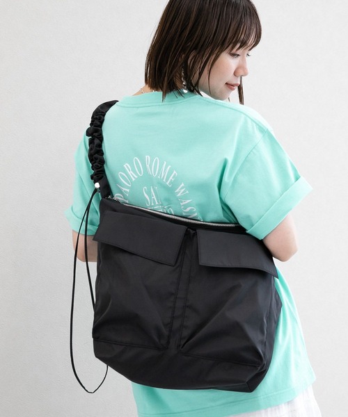 RAGEBLUE（レイジブルー）の「ギャザーＷポケットショルダーバック（ショルダーバッグ・レディース・ブラック/ブルー・FREE）」の7枚目の写真