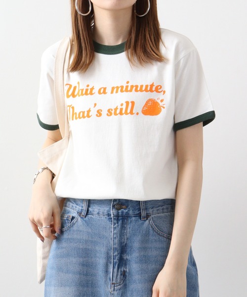 spiritoso(スピリトーゾ)の「spiritoso WAIT A MINUTEイチゴプリント リンガーTシャツ(Tシャツ/カットソー・レディース・グリーン/ネイビー/ブラック・F)」の3枚目の写真
