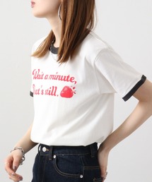 spiritoso WAIT A MINUTEイチゴプリント リンガーTシャツ