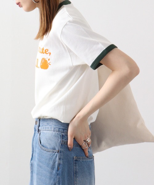 spiritoso(スピリトーゾ)の「spiritoso WAIT A MINUTEイチゴプリント リンガーTシャツ(Tシャツ/カットソー・レディース・グリーン/ネイビー/ブラック・F)」の22枚目の写真