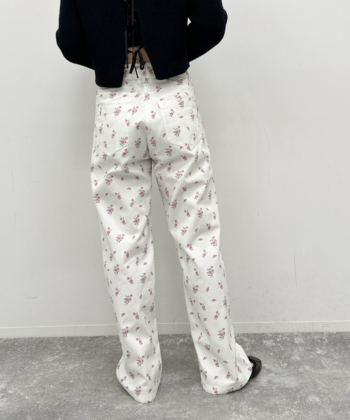 U by SPICK&SPAN(ユーバイスピックアンドスパン)の「フラワープリントストレートパンツ(その他パンツ・レディース・その他2・36/38)」の11枚目の写真